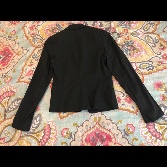 GUC Theory Black and light pinstripe blazer size 6 - Picture 3 of 5